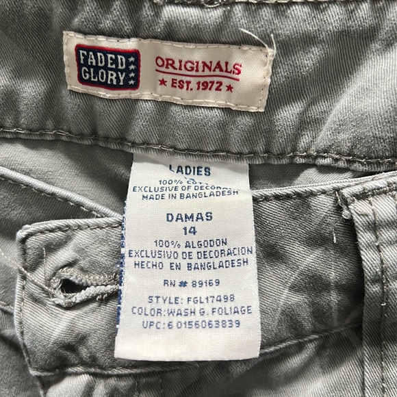 Faded Glory Capris - Picture 6 of 7